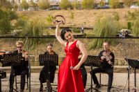 Мелодии Моцарта, Брамса, Верди, Штрауса, Легара и других классиков звучали в воскресенье в Георгиевском парке. Мелодии Моцарта, Брамса, Верди, Штрауса, Легара и других классиков звучали в воскресенье в Георгиевском парке.