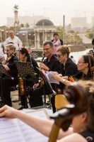 Мелодии Моцарта, Брамса, Верди, Штрауса, Легара и других классиков звучали в воскресенье в Георгиевском парке. Мелодии Моцарта, Брамса, Верди, Штрауса, Легара и других классиков звучали в воскресенье в Георгиевском парке.