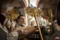 Божественную литургию в криптовом храме совершил митрополит Меркурий.