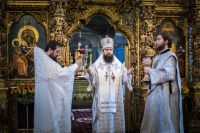 Епископ Таганрогский Артемий совершил Божественную литургию в войсковом соборе Воскресения Христова