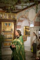 Поздравляем с праздником Святой Троицы!