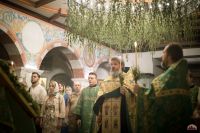 Поздравляем с праздником Святой Троицы!