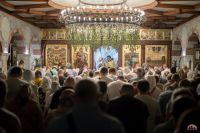 Поздравляем с праздником Святой Троицы!