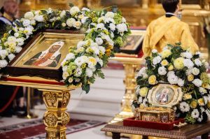 Частица честных мощей святителя Тихона