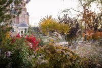 В Георгиевский парк приходит осень 