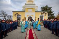 Настоятель сопровождает принесение списка Донской иконы Божией Матери в Калмыкию Настоятель сопровождает принесение списка Донской иконы Божией Матери в Калмыкию