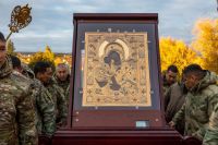 Настоятель сопровождает принесение списка Донской иконы Божией Матери в Калмыкию Настоятель сопровождает принесение списка Донской иконы Божией Матери в Калмыкию