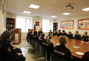 беседа отца Романа Зимина с курсантами РЮИ МВД РФ