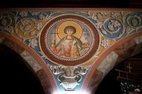 В криптовом храме появились новые святые образы