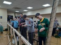 Поездка в центр плетения маскировочных сетей