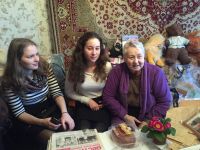 Поздравление ветеранов и пожилых людей