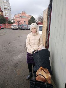 Помощь инвалидам и многодетной маме