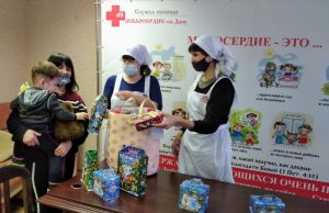 Рождественский подарок детям