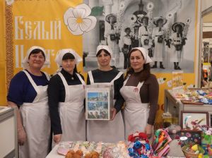 Работа стенда Отдела по церковной благотворительности и социальному служению