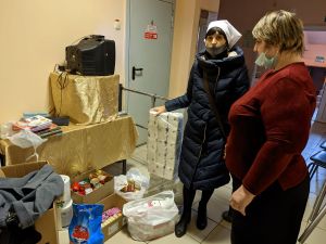 Доставка гуманитарной помощи в пункт временного пребывания беженцев