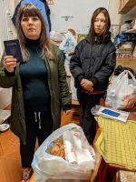 Помощь беженцам