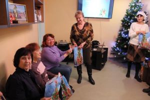 Поздравление пенсионеров