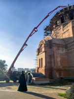 Заливка бетоном большого купола