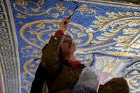 Мозаика на входе в храм