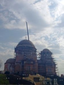 Установка каркаса для кровли