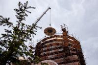 Установка надглавных крестов