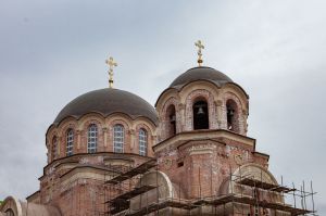 Полумесяц на Крестах