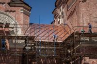 Медной кровлей покрыли алтарную конху