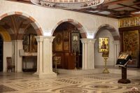 Благоукрашение криптового храма