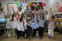 Выпускной утренник для детей старшей группы "Родничка"