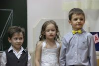 Выпускной утренник для детей старшей группы "Родничка"