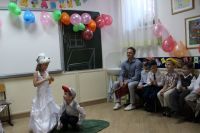 Выпускной утренник для детей старшей группы "Родничка"