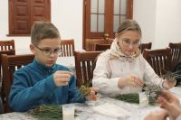 Всей общиной готовим наш храм ко встрече Богомладенца Христа! 