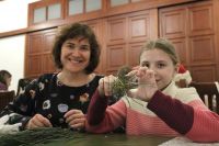 Всей общиной готовим наш храм ко встрече Богомладенца Христа! 